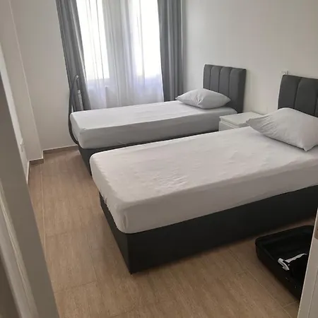 Tuerkbuekuende Manzarali Yeni